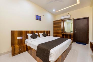 Hotell Ravi Residency