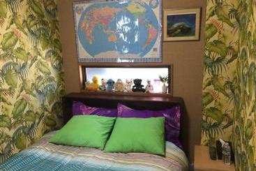 פנסיון Osaka Shinichi House