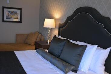 هتل Majestic Inn And Spa