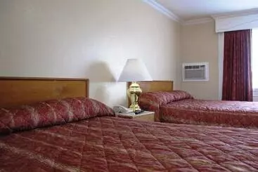 Hotelli Merrill Field Inn