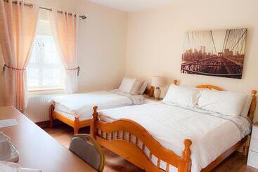 مبيت وإفطار Kilcar Lodge