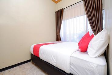 Graha Wisata Hotel By Oyo Rooms