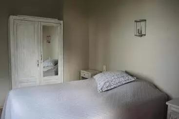 Hotelli Les Platanes