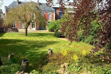 بنسيون Le Carré Des Arts