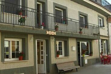 Albergue Agustina   Hostel