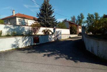 بنسيون Chambres Des Arrys