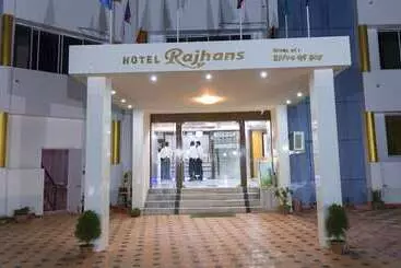 Rajhans Hotel And Resort