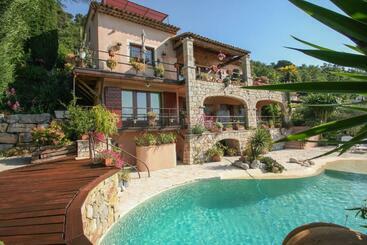 ツーリストアパートメント Locaspera