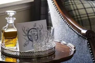 Pensió Glenegedale House