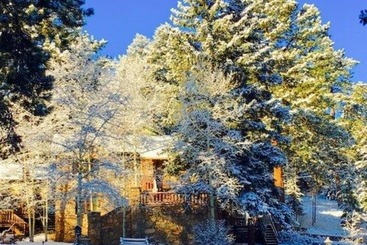مبيت وإفطار Meadow Creek Mountain Lodge And Event Center