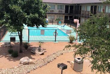 モーテル Howard Johnson By Wyndham Odessa Tx