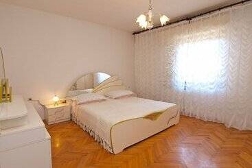 آپارتمان‌های توریست‌ها Apartment 1341