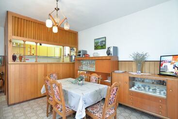 آپارتمان‌های توریست‌ها Apartments Ana 1684