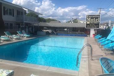 Executive Motel
