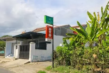 Hotelli Oyo 2453 Artha Graha Vip