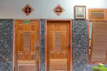 Hotel Spot On 2211 Rumah Singgah 007wijaya