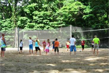 منتجع Potawatomi Inn & Cabins