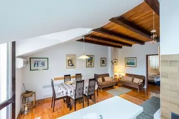 آپارتمان‌های توریست‌ها Apartment Julia