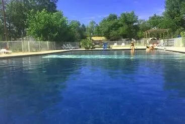 Hotel Camping Le Mas Des Chenes