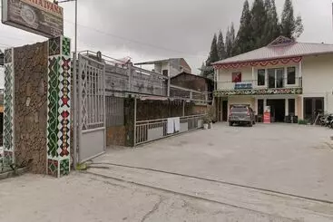 Majatalo Reddoorz Near Tahura Berastagi