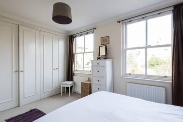 Daire Fabulous 4br Family Home In East London