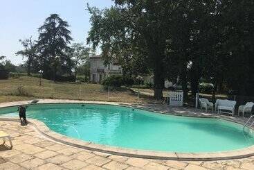 مبيت وإفطار Chateau La Loge