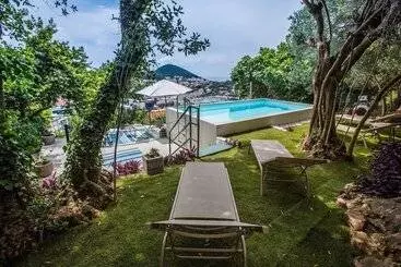 کلبه Villa Isanda