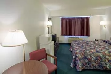 בית מלון כפרי Americas Best Value Inn Holts Summit Jefferson City