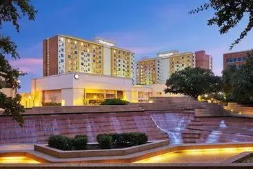 בית מלון כפרי Sheraton Fort Worth Downtown