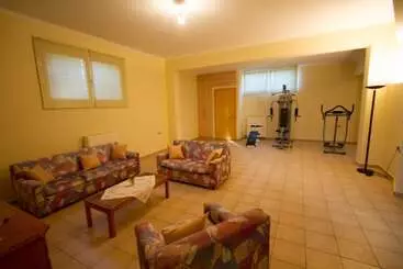 Turistihuoneistot Villa Roula 6br
