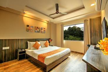 هتل Artisian Rooms