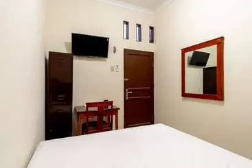 Hotel Oyo 2786 Puri Felicia 1