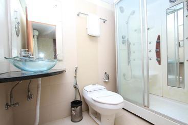 Hotelli Capital O 68601 Tiara Grand