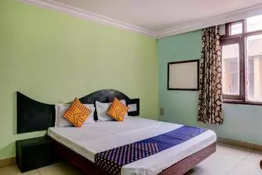 Hôtel Spot On 30503  Skylark