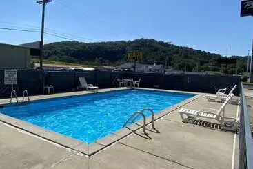 호텔 Riverfront Lodge