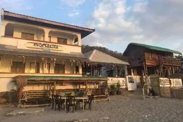 Hotelli Monaliza Surf Resort La Union