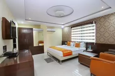 Otel Capital O 5381 The Emirates