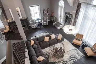 Magnolia Hotel Omaha