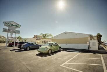 בית מלון כפרי The Sands Of Treasure Island