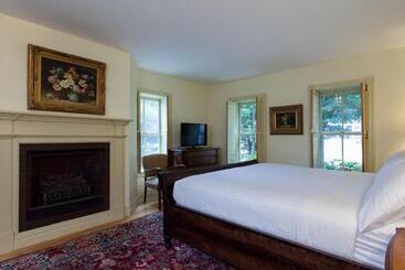 汽车旅馆  The Shire Woodstock