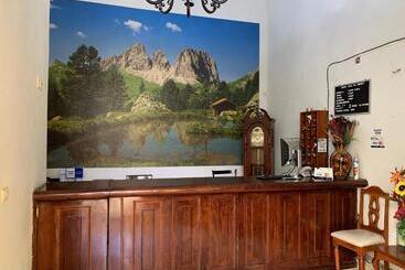 Hotel Real De Cortés