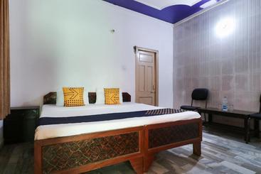 Hotell Spot On 62681  Deep Residency