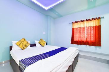 Hotell Spot On 64193 Mb