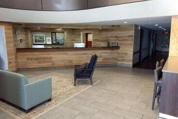 هتل Country Inn & Suites By Radisson, Indianapolis East, In