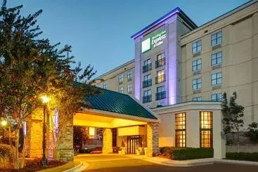 Holiday Inn Express Hotel & Suites Atlanta Buckhead, An Ihg