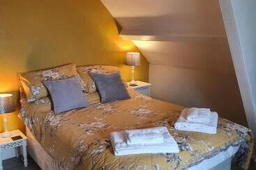 Pendyffryn Manor Bed & Breakfast