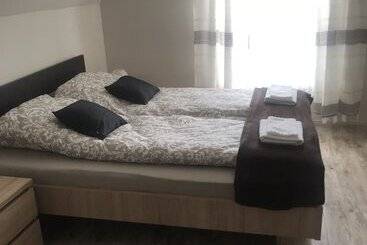 F57 Frankó Családi Panzió