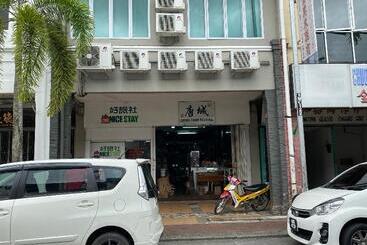 Hotell Oyo 89885 Nice Stay Three Six Five Services