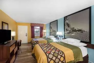 هتل Super 8 By Wyndham Bradenton Sarasota Area