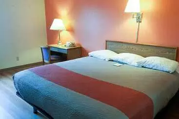 Motel 6 Saukville, Wi